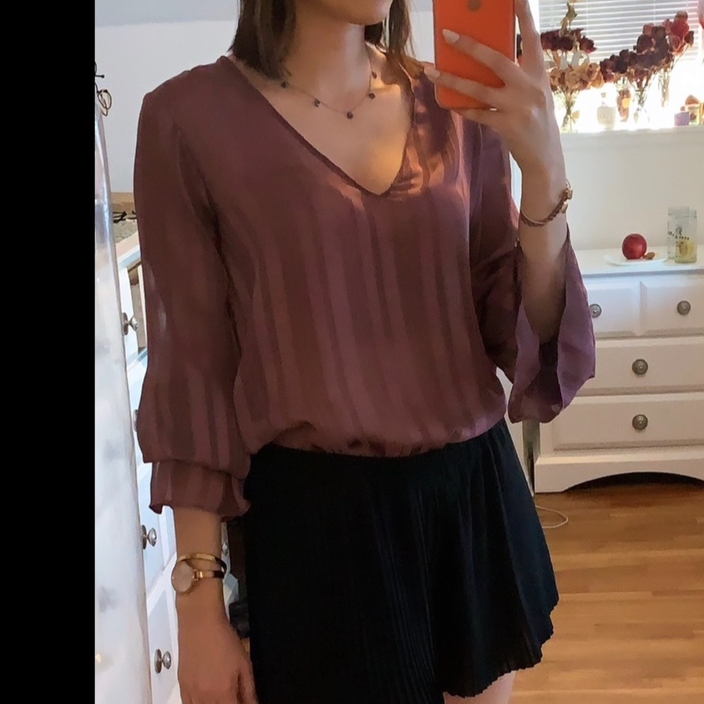 Sheer blouse - Picture 2 of 4